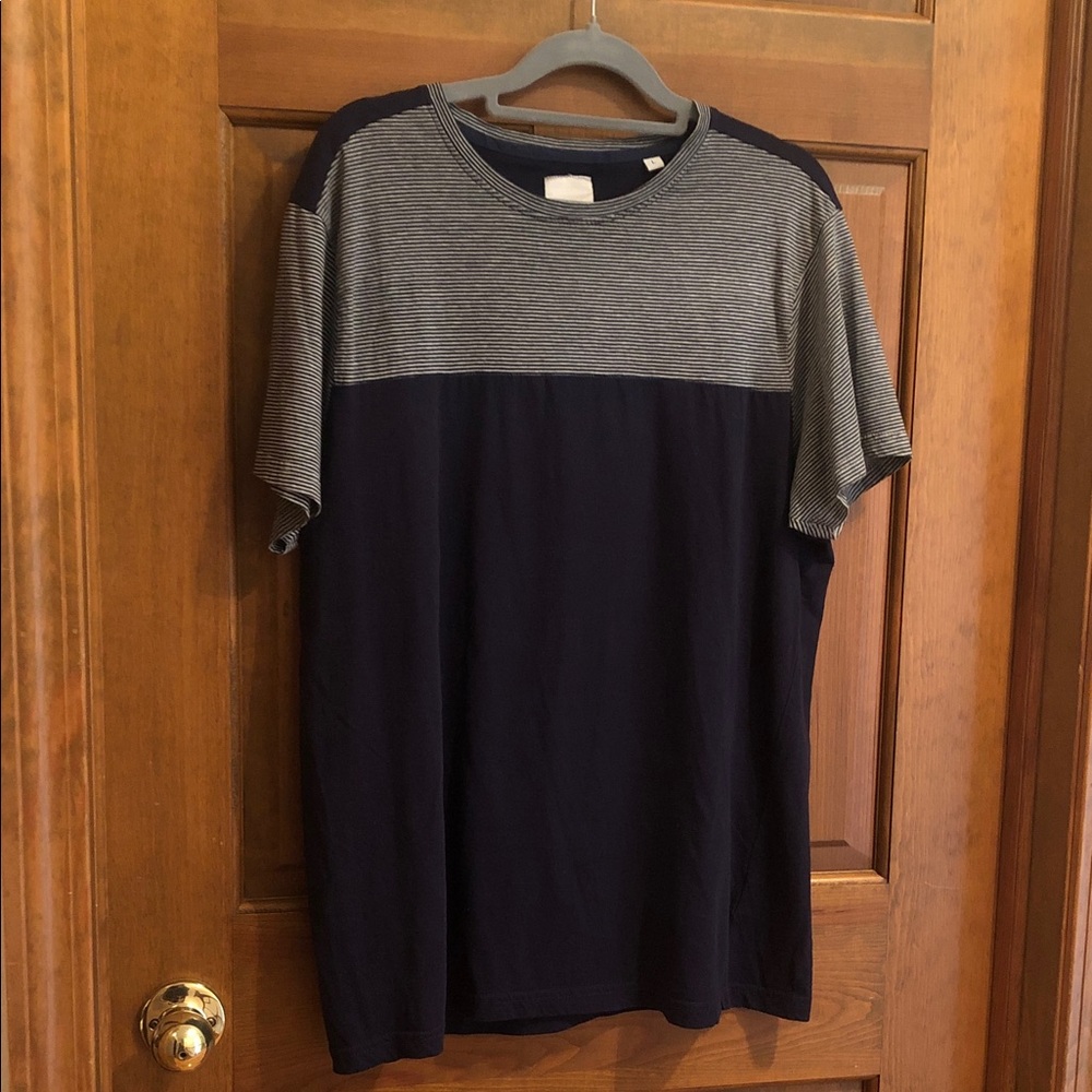 Women’s Navy and Gray Colorblock Crew Neck T-Shirt